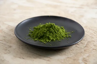 西尾産の濃厚な本格抹茶を使用