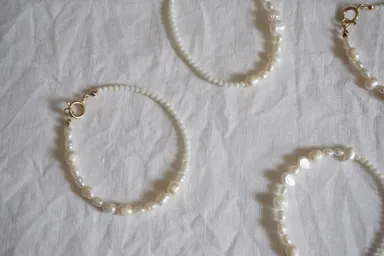 Jasmine - 珊瑚と本真珠のブレスレット