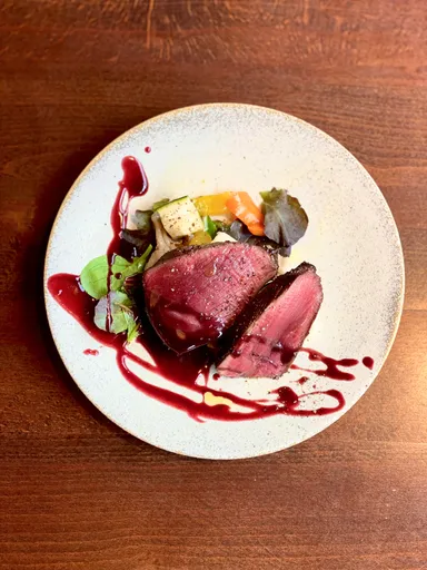 コースメニューのメインは3種類からおひとつお選びいただけます