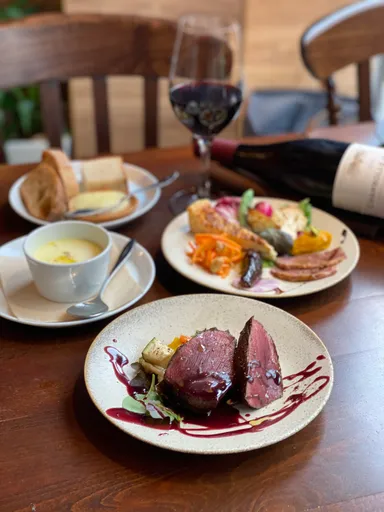 ランチコースは要予約です