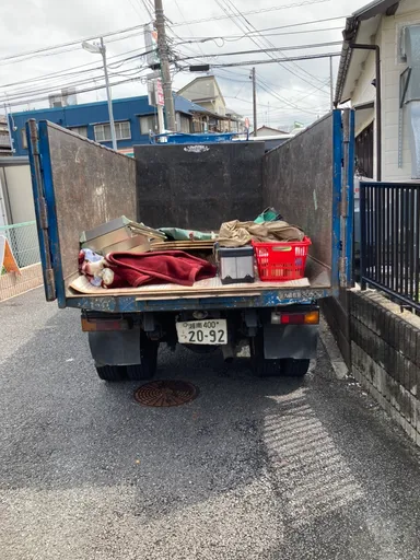 回収前の3tダンプ