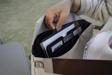 4枚の専用スライドパーツ内蔵