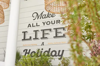 The Holiday(LOUNGE)_image (1)