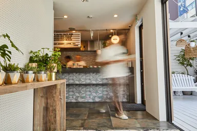 The Holiday(LOUNGE)_image (2)