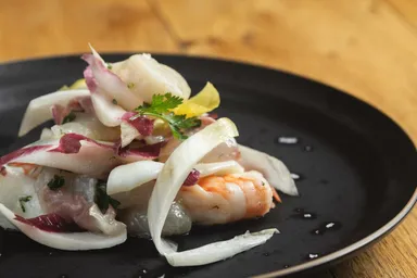 シーフードマリネ レモン添え