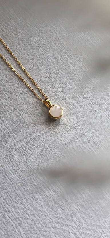 オクタゴン　ネックレス