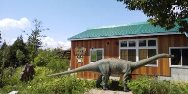 恐竜たちのお出迎え