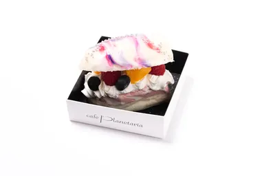 カフェメニュー「Milky Way Ice Cream Sandwich」画像