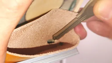 コインケース鍵用穴