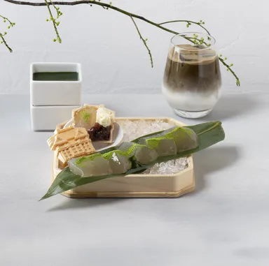 大わらび餅「清水 -KIYOMIZU-」京抹茶きなこ／ほうじ茶ラテ(アイス)付　税込1,210円