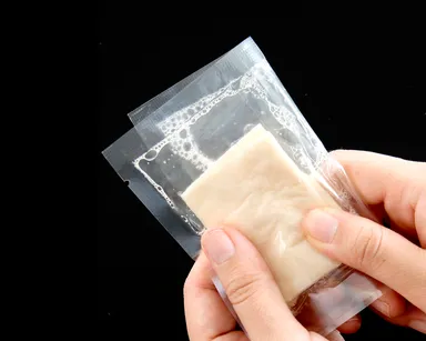 3. よくもみ合わせたら取り出してお顔へ