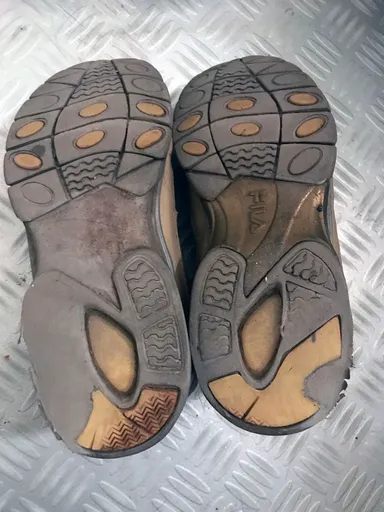 スパオール使用前の靴裏の状態