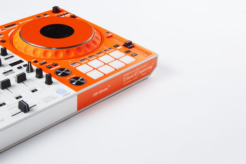 Pioneer DJ初となるファッションブランド「Off-White(TM)」との