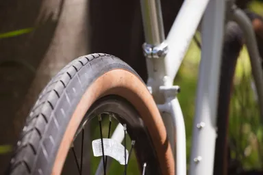 フカフカ＆スイスイ走れる幅広ビッグシルエットタイヤでどこでもあなたの味方！