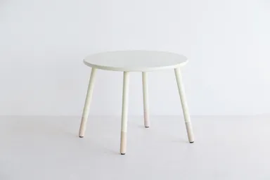 キッズテーブル