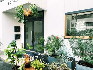 ドットアンドレディ_カフェ入口