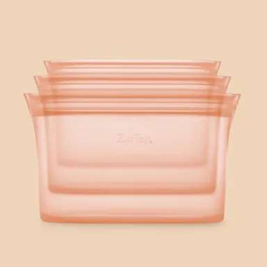 重ねて可愛いピーチカラー