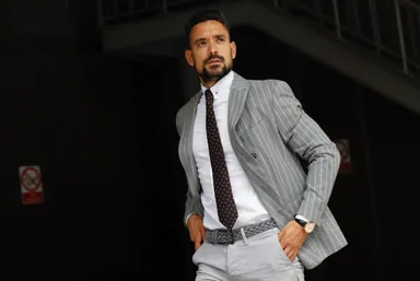 ELLIOT RHODES LONDON1