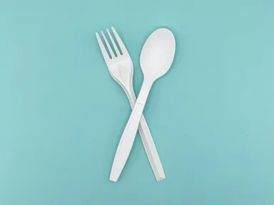 バイオマスプラスチックで作られたカトラリー