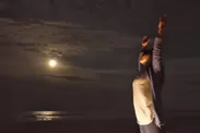 フルムーンビーチヨガの様子(新月は真っ暗なので参考画像がありません)