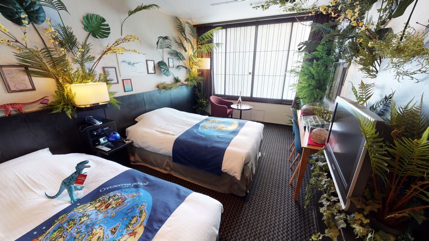 京都駅前に、恐竜×なぞ解きのコンセプトルームが登場
「恐竜博士のミステリーラボ」　販売開始