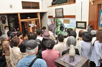 武内 範夫　いけばなライブの様子