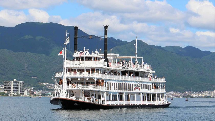 びわ湖の魅力再発見!エンジョイローカル、エンジョイミシガン!
<毎便30名様・大津市民限定!>
ミシガンクルーズ乗船料半額キャンペーンを実施します
8/1(日)~ 9/30(木)