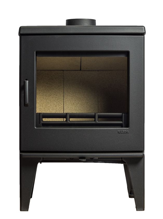 株式会社新宮商行がドイツ鋳物薪ストーブNo.1シェア(※)の ブランド