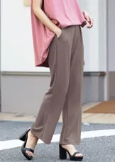 ペアスキンセミフレアパンツ