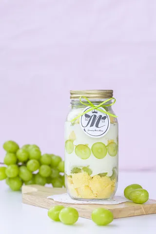 シャインマスカットの大きなショートケーキティラミス