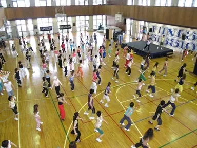 100名以上の壮大な講座