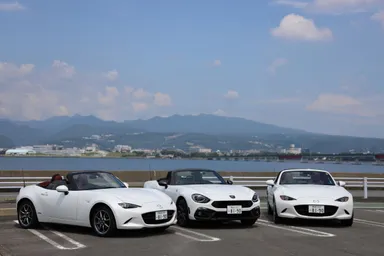 アバルト124スパイダーとマツダロードスター乗り比べ2