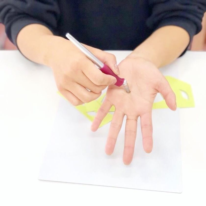 なんでも切れるのに手は切れない「ロールカッター」の普及を目指したクラウドファンディングを開始｜株式会社キャムズのプレスリリース