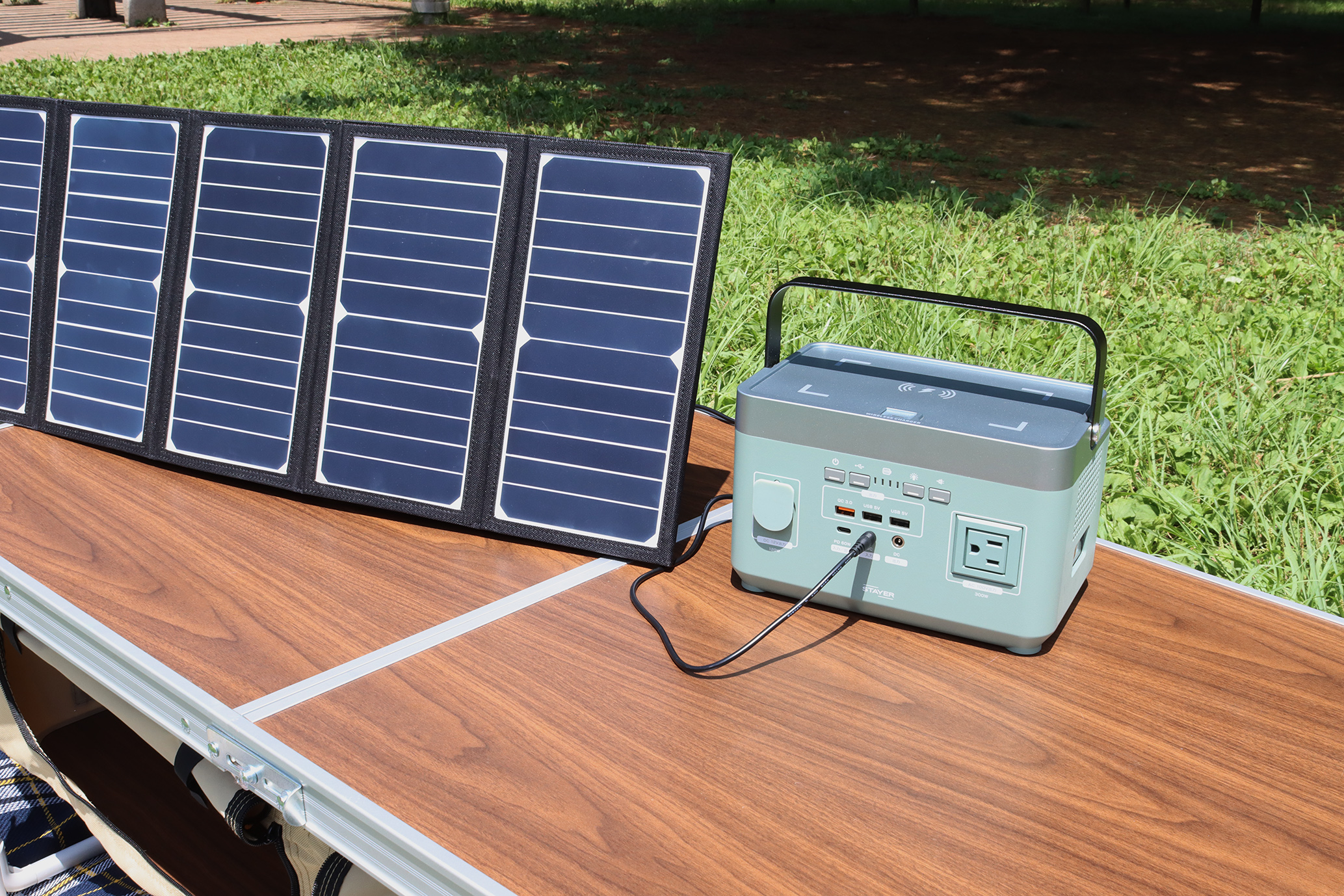 ケーブルが無くても対応機器の充電が可能！災害時やアウトドアに便利な