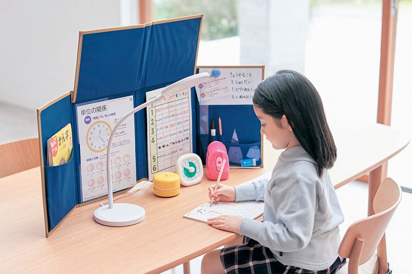 ベルメゾン
学研のWebサイト「マナビスタ」とコラボ
リビング学習のノウハウが詰まった
「リビング学習もっと集中!新・どこでも自習室」
8月18日より発売開始