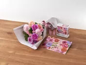 日比谷花壇オリジナルパズル「Flower message愛と幸せ」と花束のセット