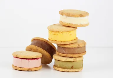 アイスムースサンド6個セット(化粧箱入り)　3,630円(税込)