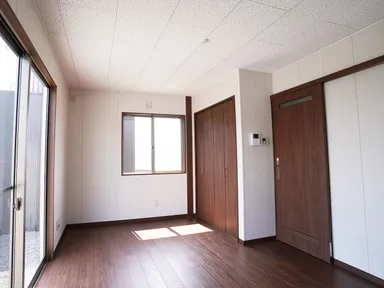 居住向けユニットハウス：リビング