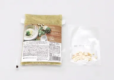 プチヴェールのグリーンカレー　パッケージ