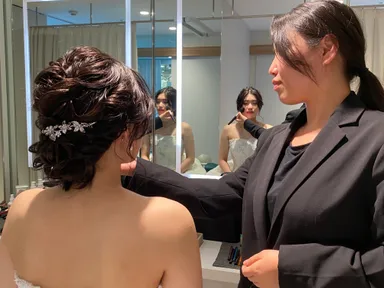 ヘアメイクリハーサル時に当日のドレス着用が可能