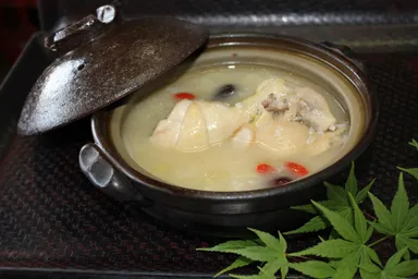 名古屋コーチンスープの参鶏湯(冷凍自動販売機)