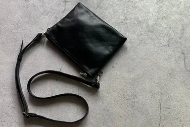 ARUMO サコッシュ＋レザーストラップ