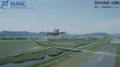 「空飛ぶクルマ」日本初、屋外飛行成功(2)