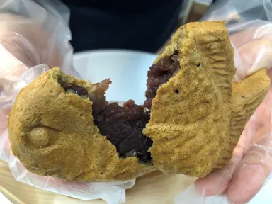 定番の黒あん。原料は北海道産の大納言