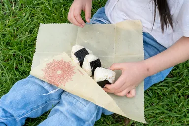 適度な通気性でおにぎりの鮮度や美味しさも保ってくれる