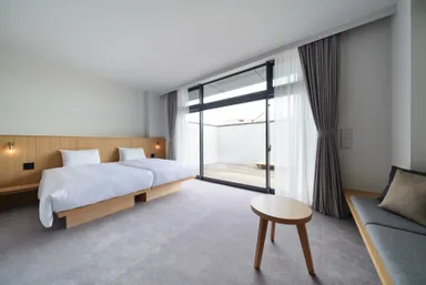 客室マスタードデラックス