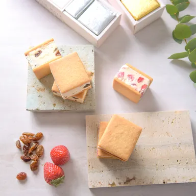 堀江バターサンド レーズン3個入・イチゴ3個入 各1箱 1,900円