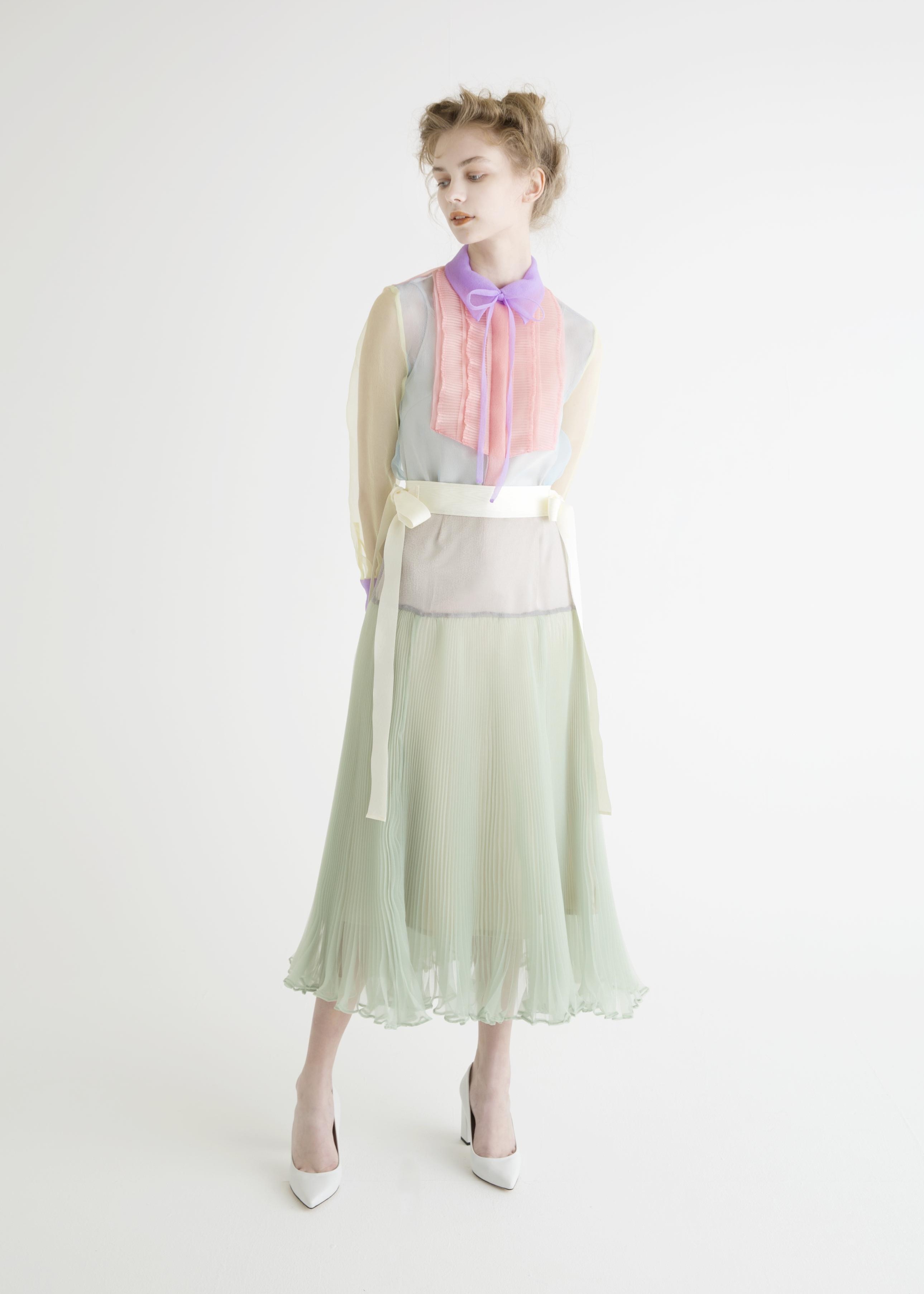 入荷即完売を繰り返した「パッチワークワンピース」 【ADELLY