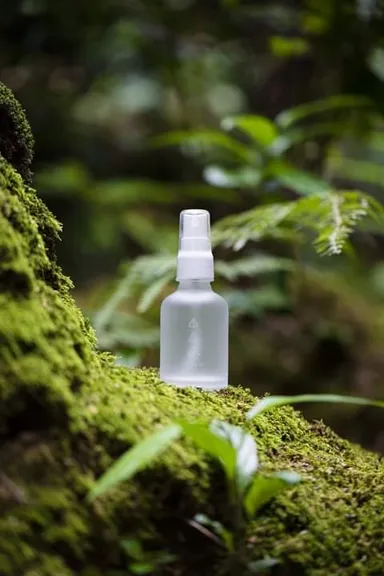 Essential water ミ/mi