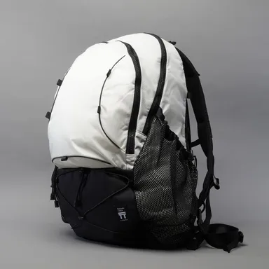 T2 Hike_35L_White